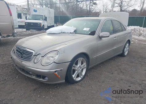 2006 Mercedes-Benz E 350 4Matic z USA, uszkodzony, nr VIN WDBUF87J96X209703